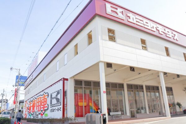 新店舗外観 カミタケモータース