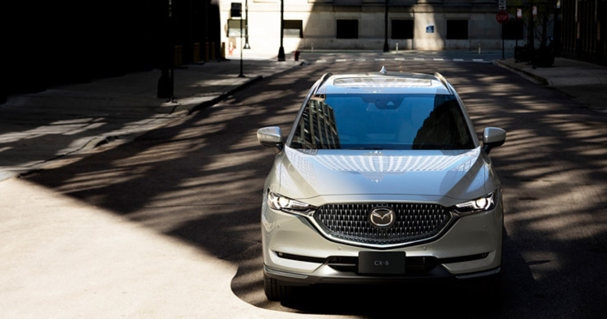 Cx 8の内外装や特徴は 走行性能や中古相場まで詳しく紹介 車購入のお役立ち情報カミタケマガジン Cx 8の内外装や特徴は 走行性能や中古相場まで詳しく紹介 車購入のお役立ち情報カミタケマガジン