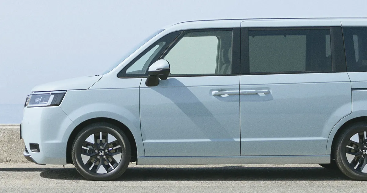 ステップワゴンのサイズは？新旧の違いや競合モデルとの比較 | 車購入 