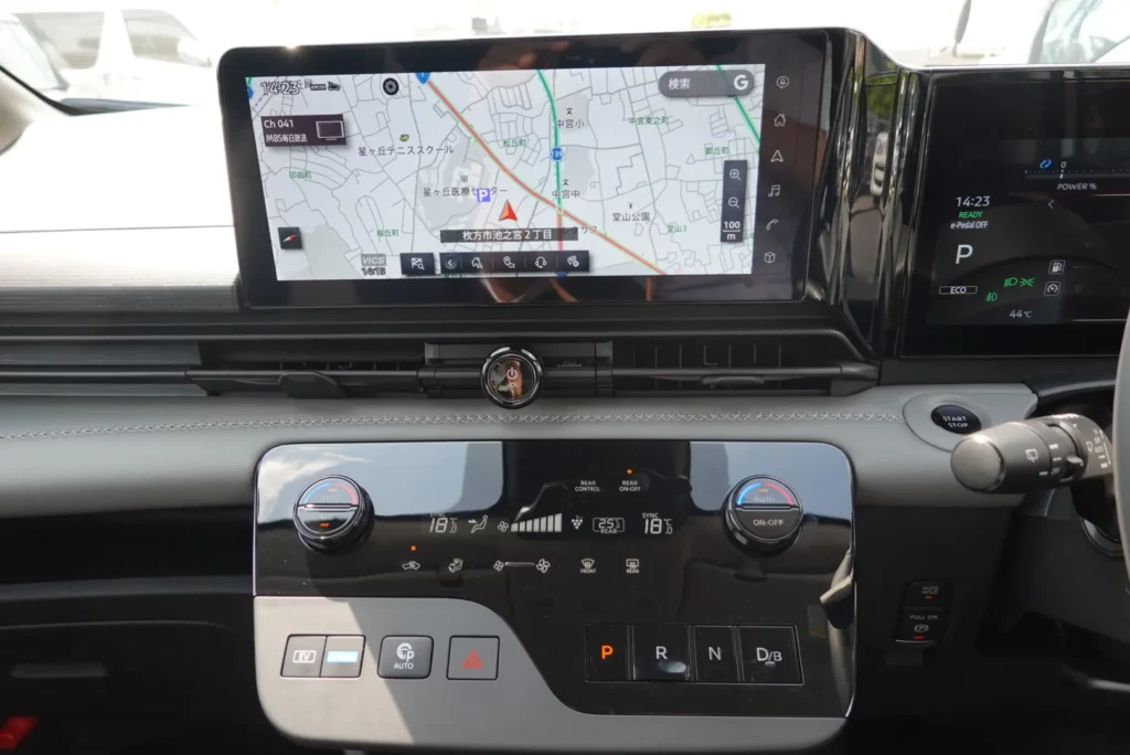 セレナ ルキシオン