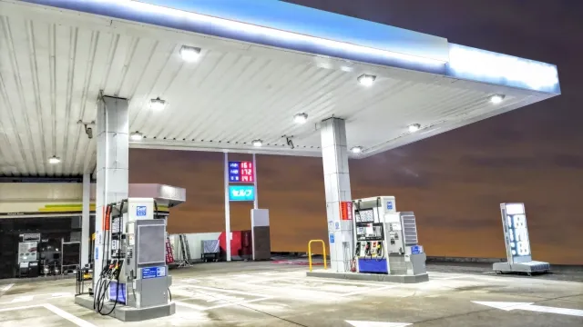 ガソリンスタンド