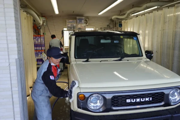 水垢落とし　洗車