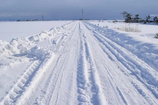 タイヤチェーン　雪道