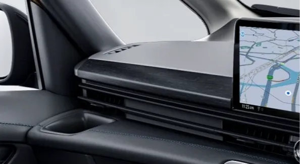 セレナ　ルキシオン