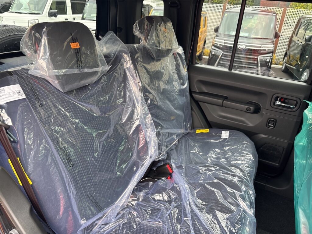 ジムニーノマド内装：後部座席