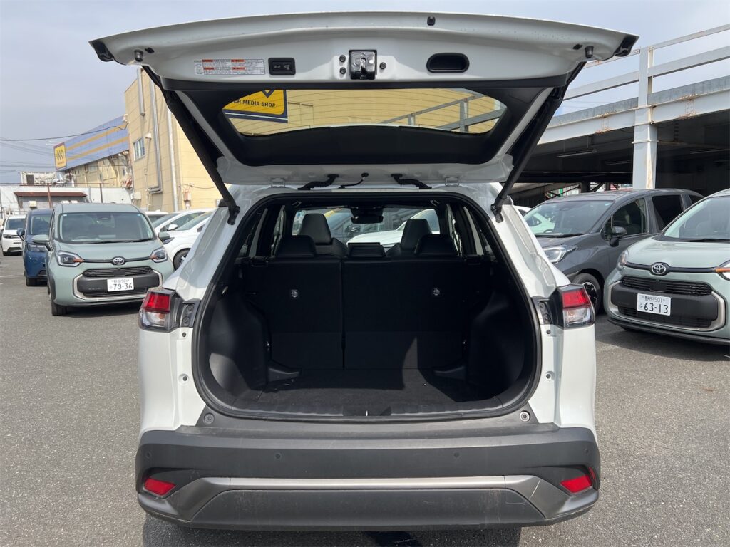 カローラクロス内装：ラゲージルーム