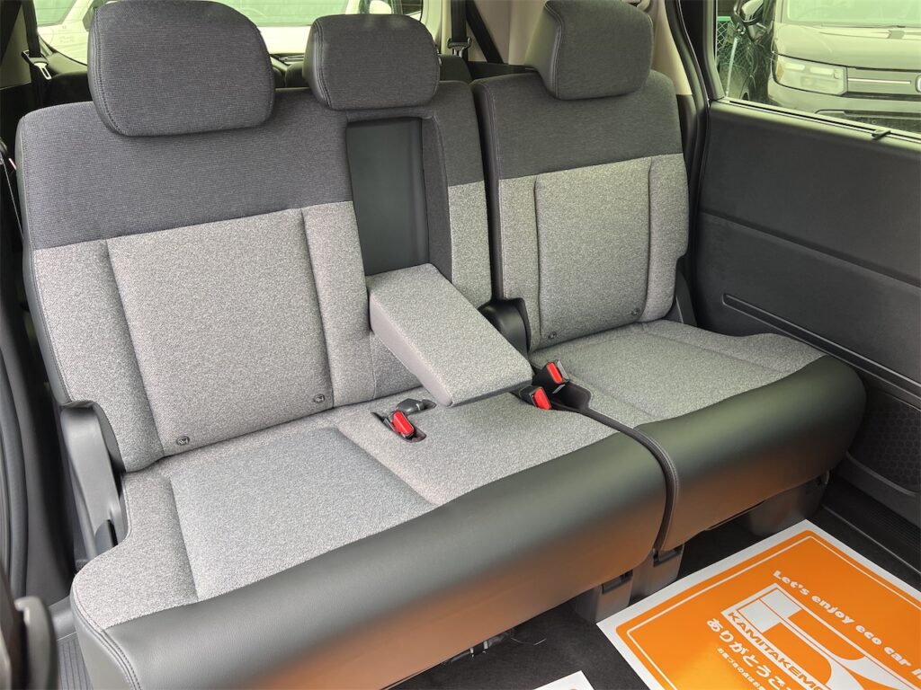 フリード内装（２列目シート）