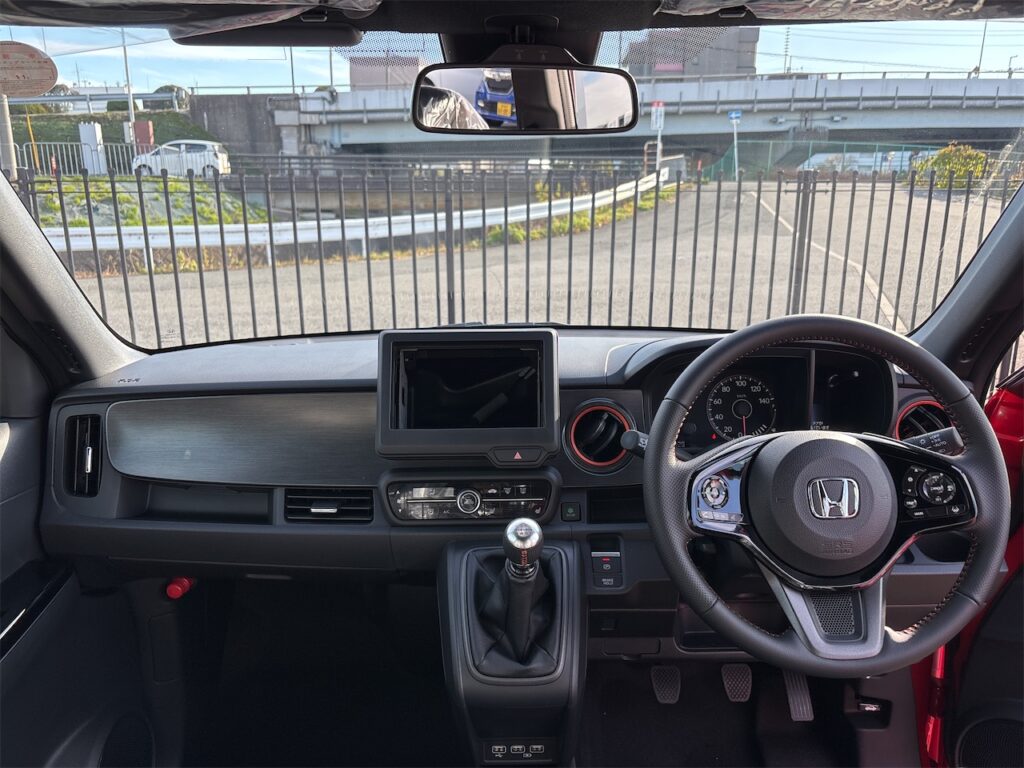 N-ONE内装:運転席