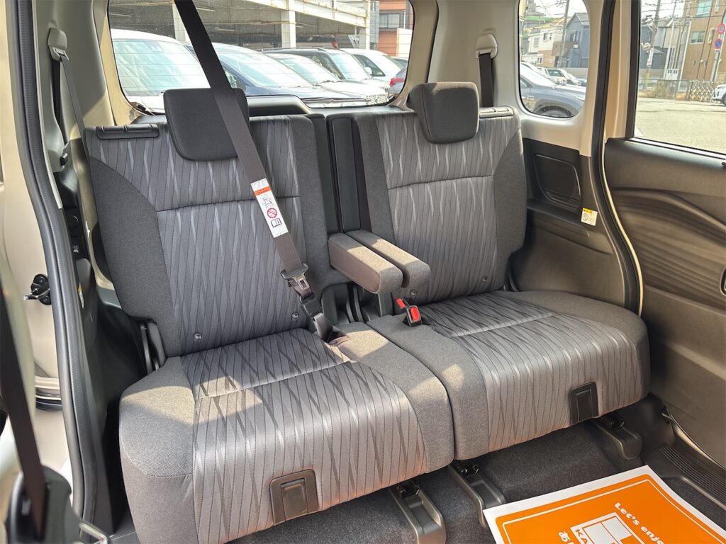 ソリオ内装：後部座席