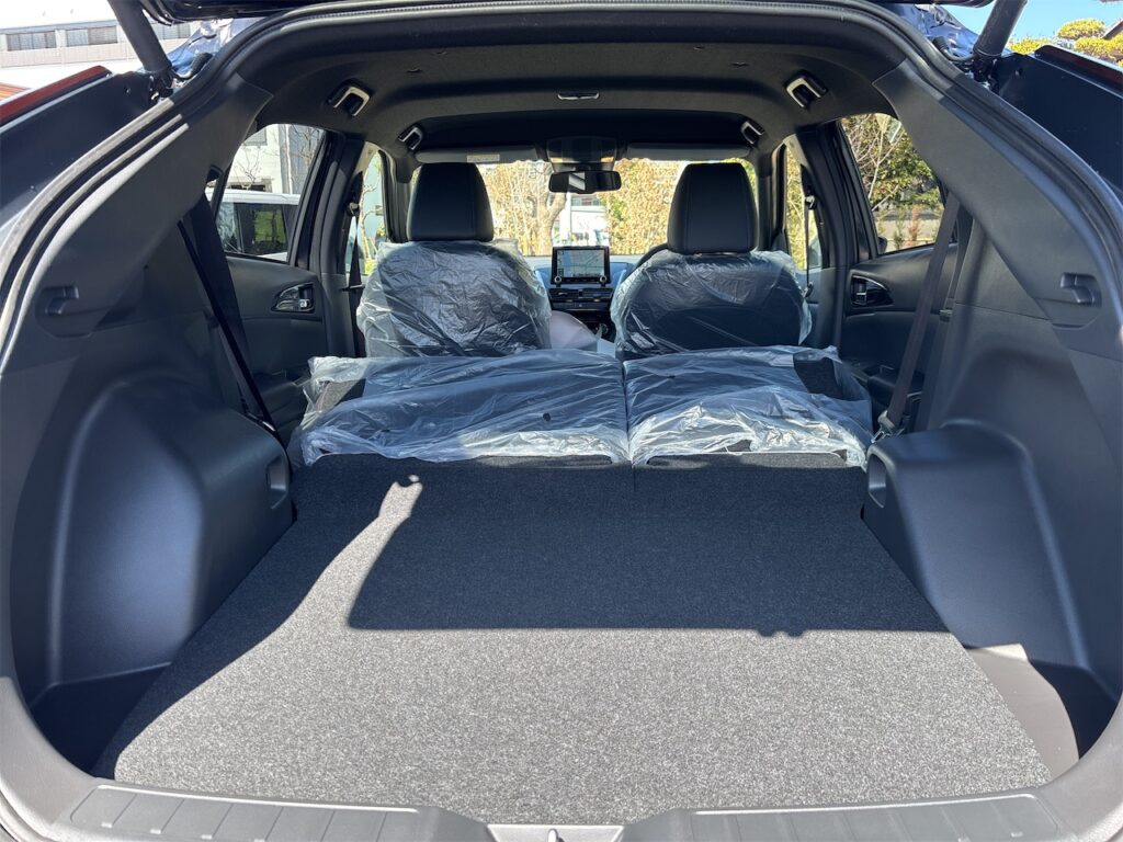 内装：ラゲージルーム