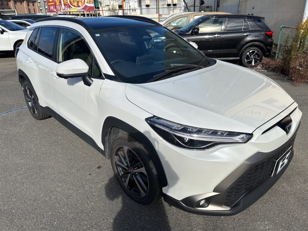 カローラクロス外装：斜め正面