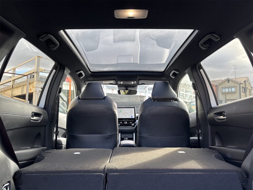 カローラクロス内装：サンルーフ