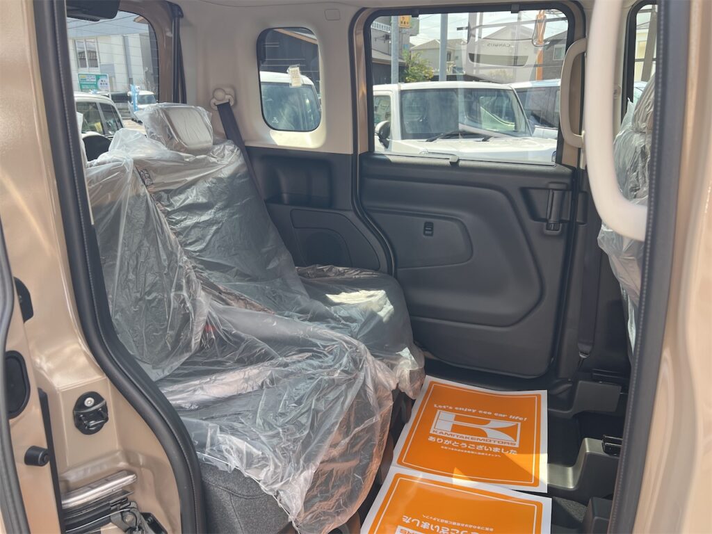 外装：後部座席