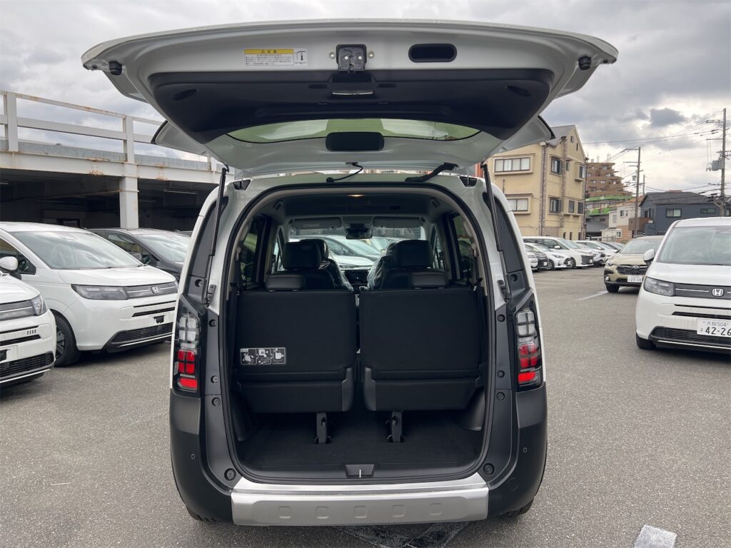 内装：ラゲージルーム