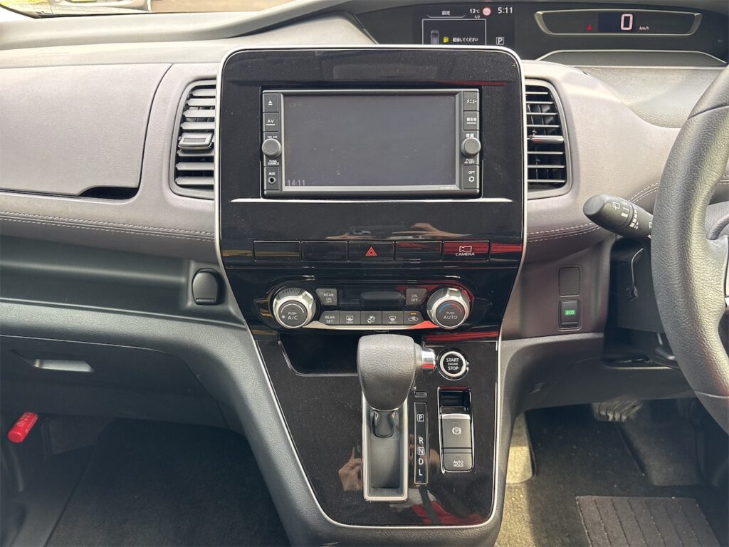 セレナ内装：カーナビ