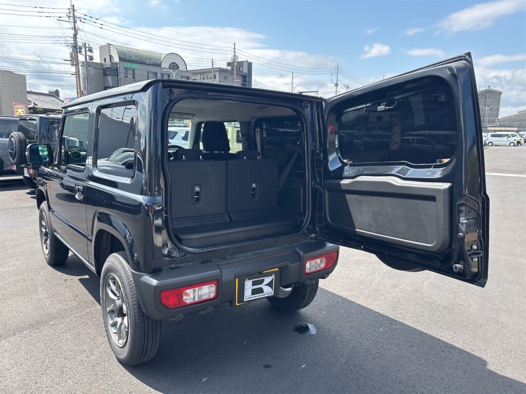 内装：ラゲージルーム