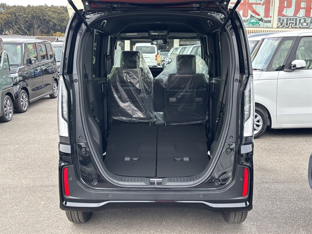 内装：ラゲージルームフラット状態