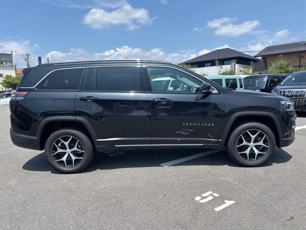 コマンダー外装：サイド