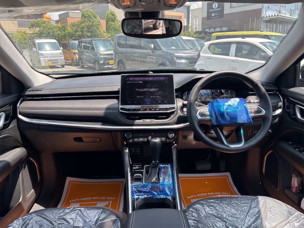 コマンダー内装：運転席