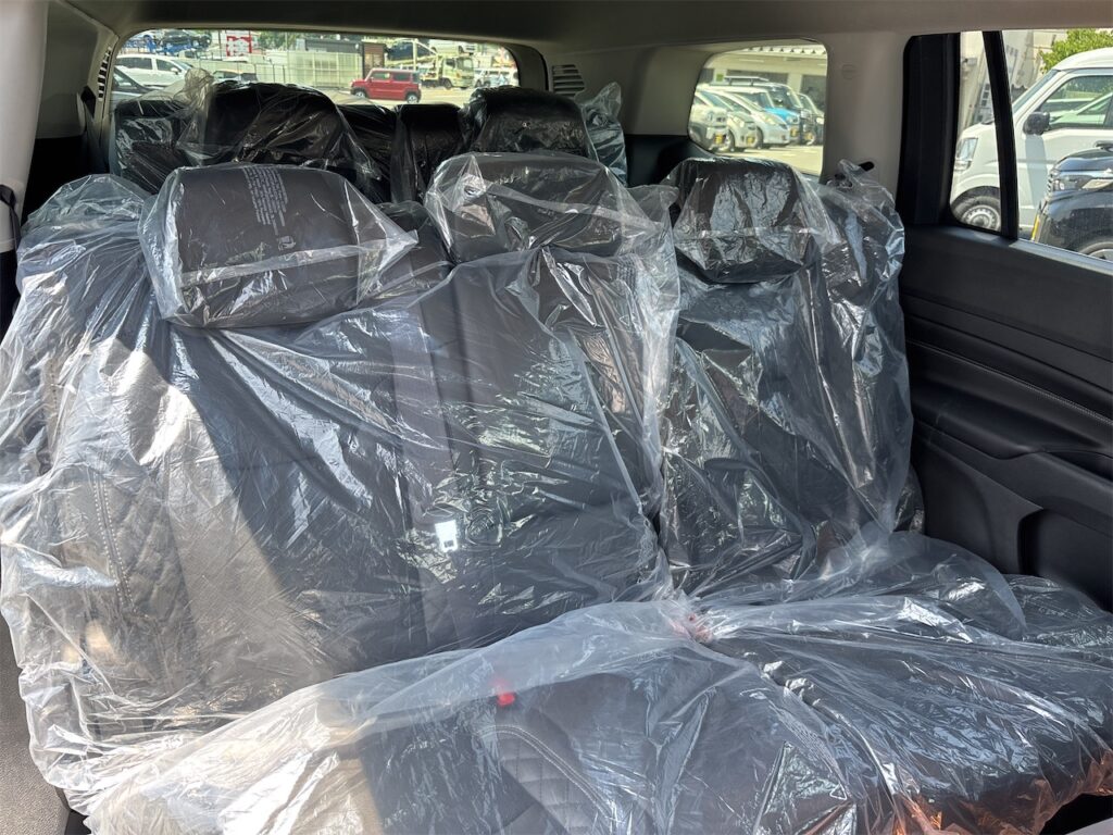 コマンダー内装：後部座席