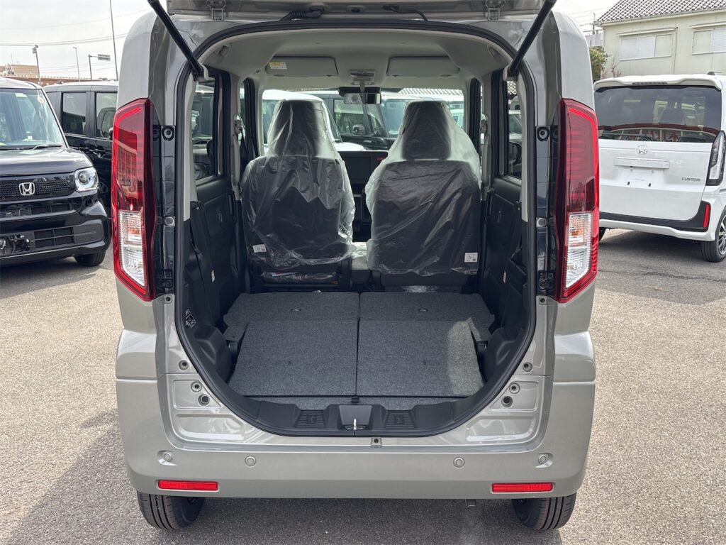 スペーシア内装：ラゲージルームフラット状態