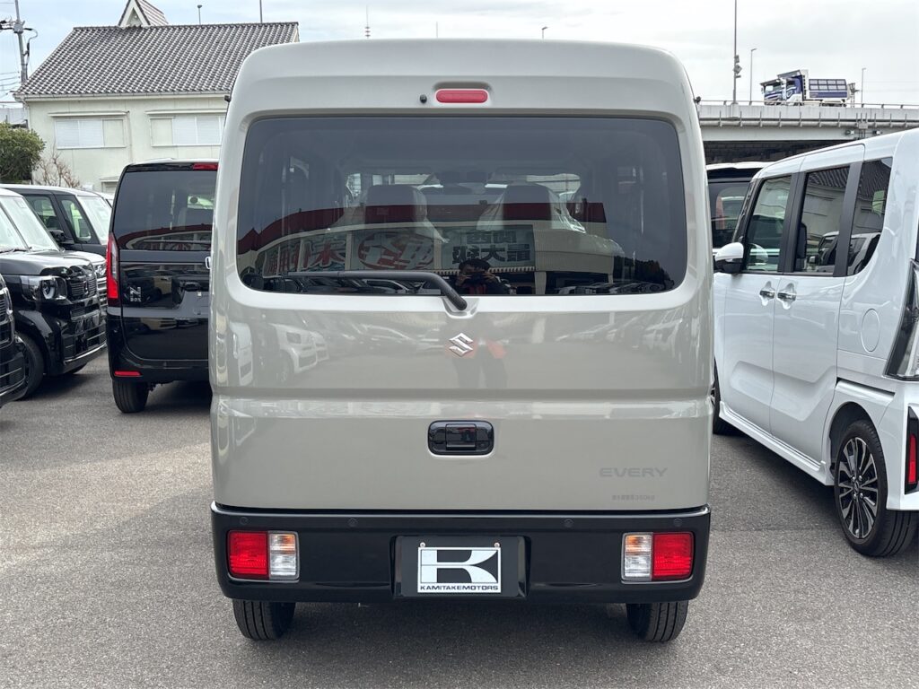 エブリイ外装：リア