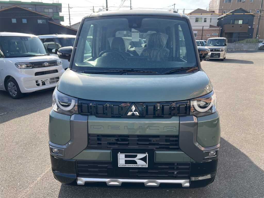 デリカミニ外装：フロントグリル