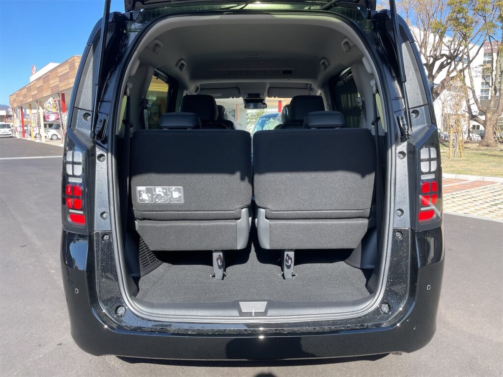 フリード内装：ラゲージルーム