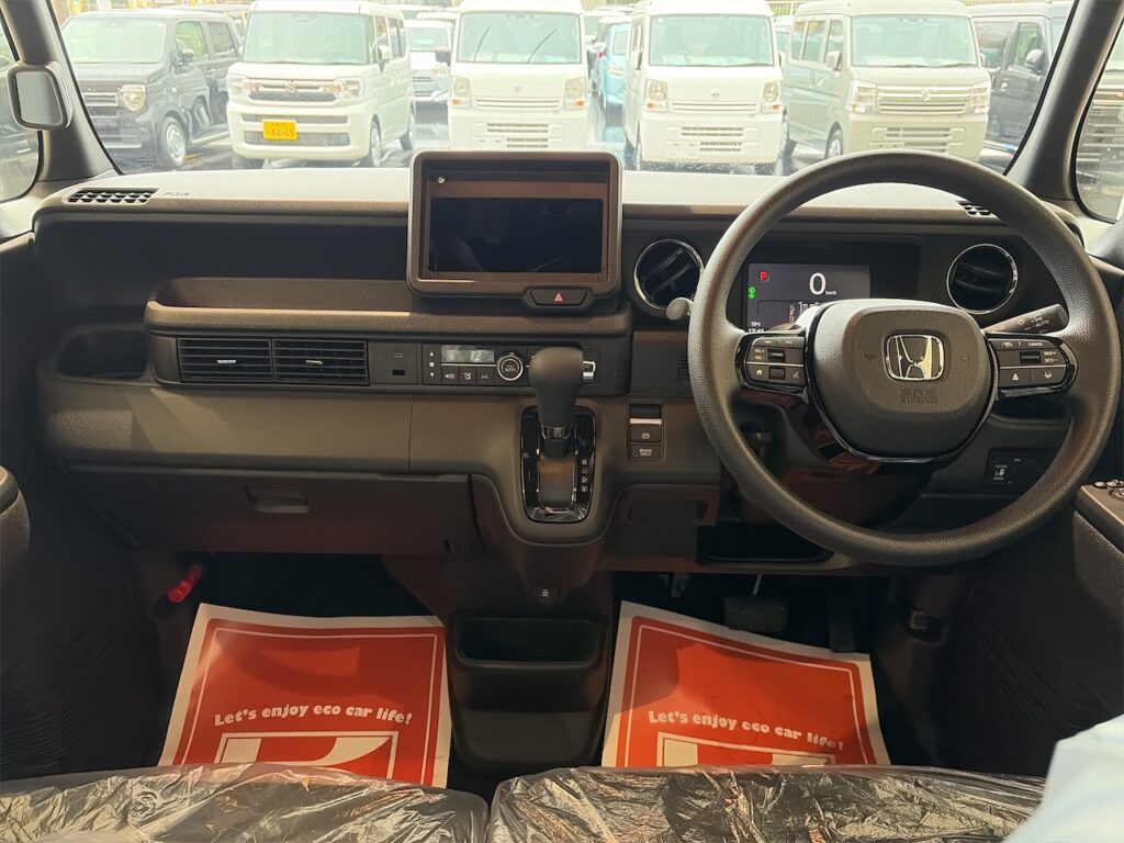 NBOX内装：運転席