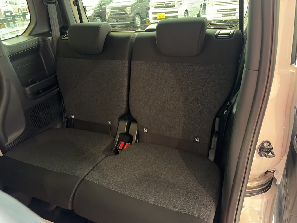 NBOX内装：後部座席