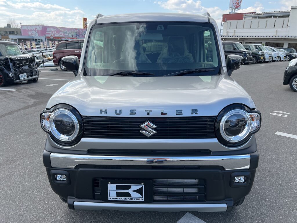 外装：フロントグリル