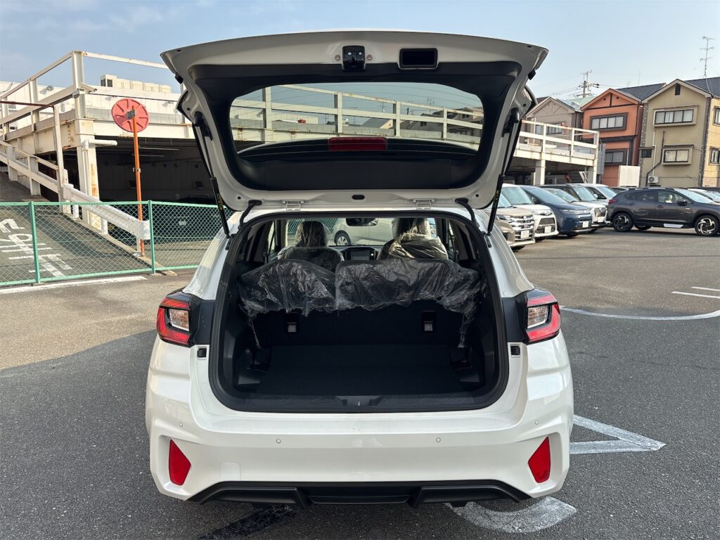 内装：ラゲージルーム