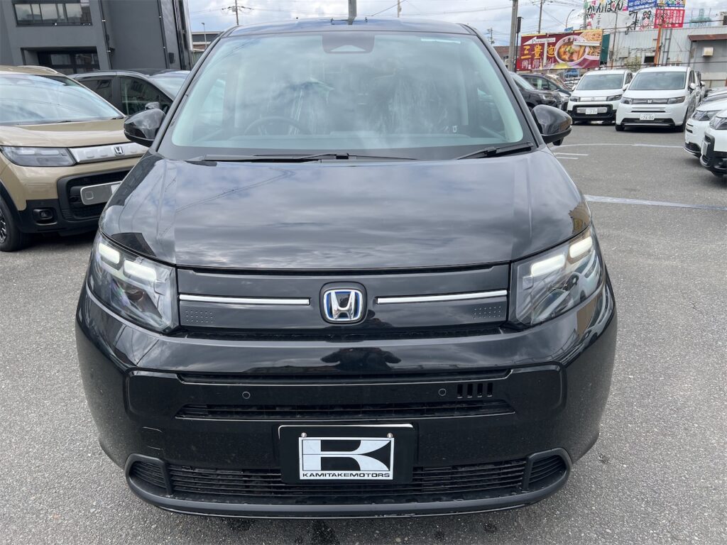 外装：フロントグリル