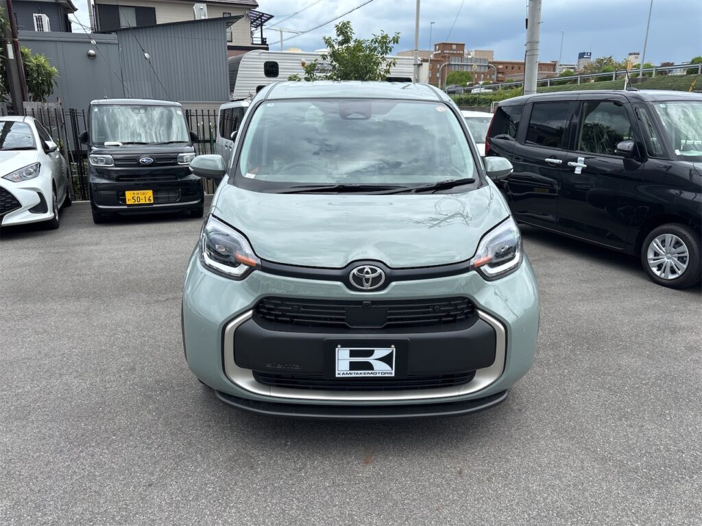 外装：フロントグリル