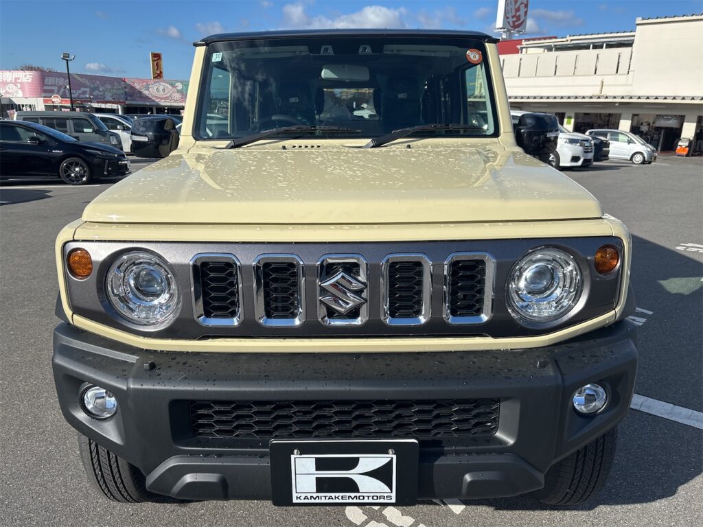 外装：フロントグリル