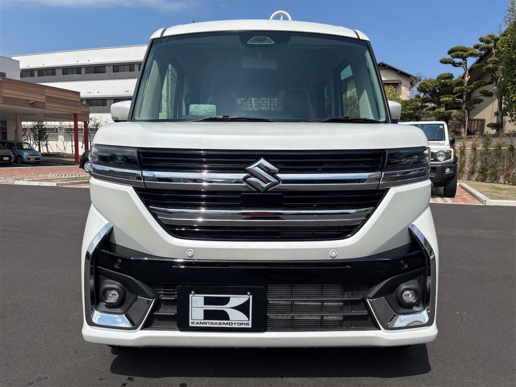 外装：フロントグリル