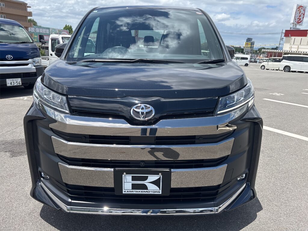 外装：フロントグリル