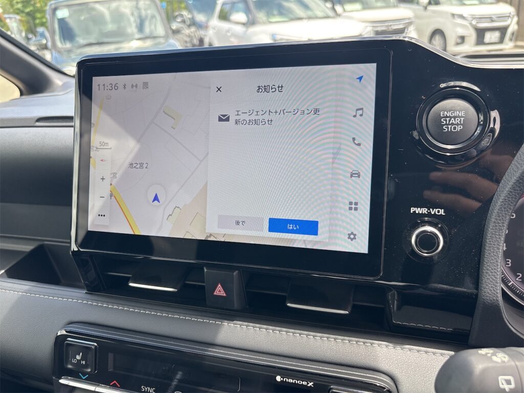 内装：ディスプレイオーディオ