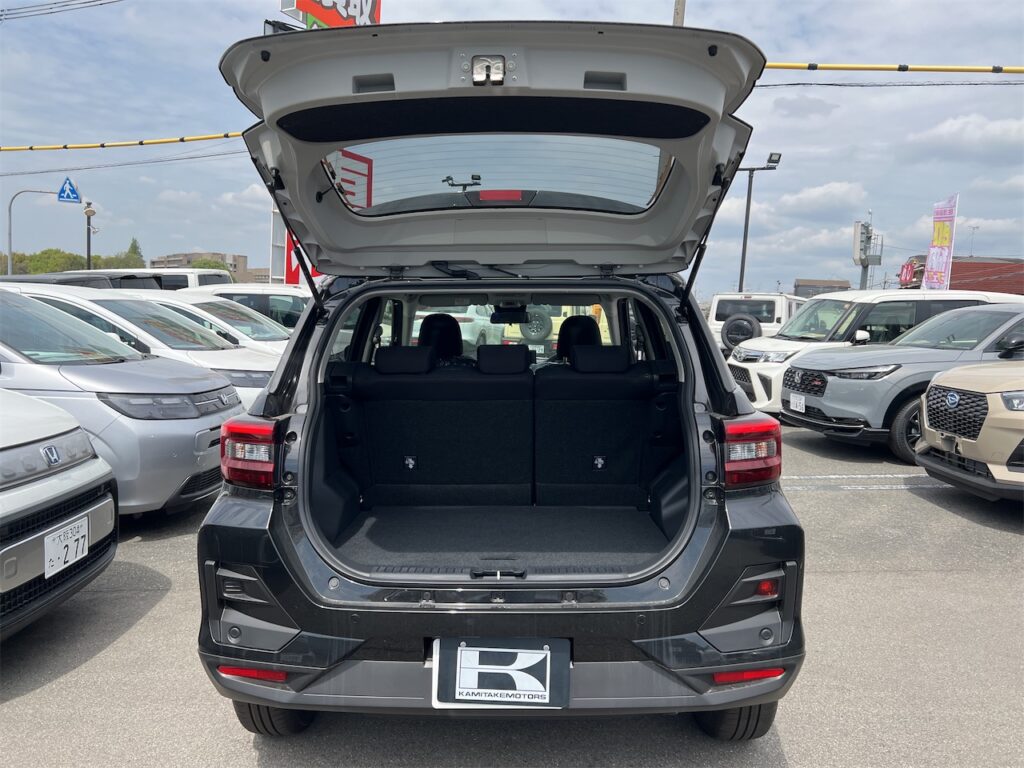 内装：ラゲージルーム