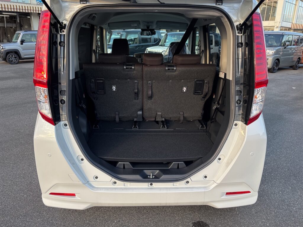 外装：ラゲージルーム