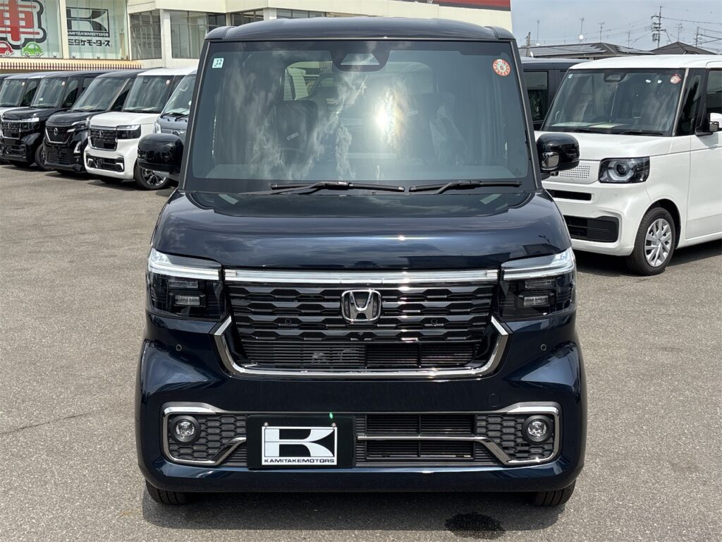 外装：フロントグリル