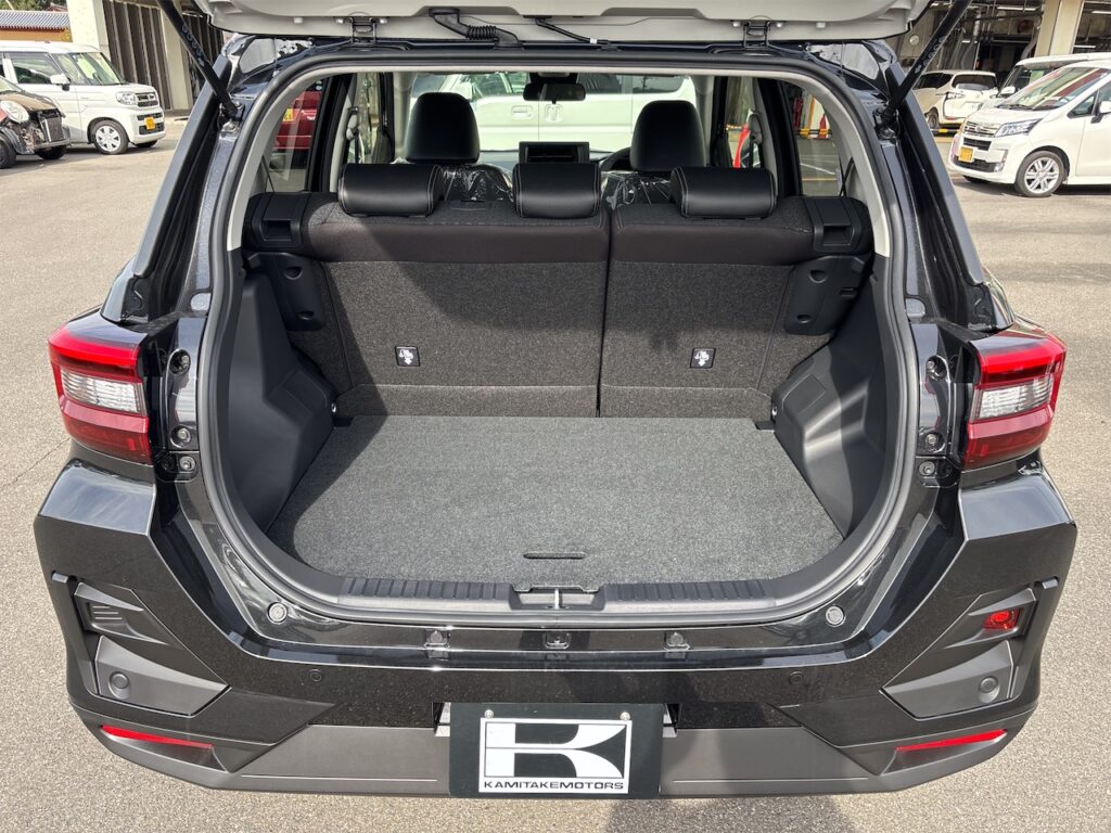 内装：ラゲージルーム