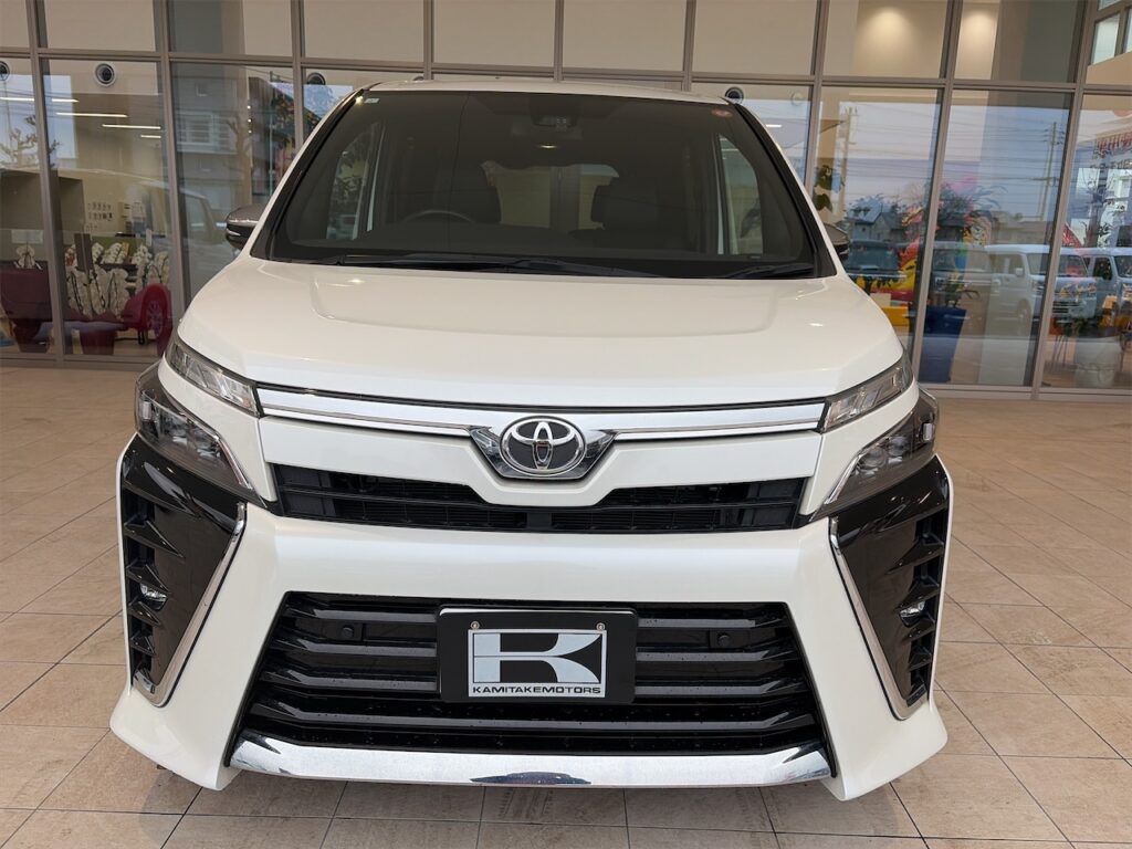 外装：フロントグリル