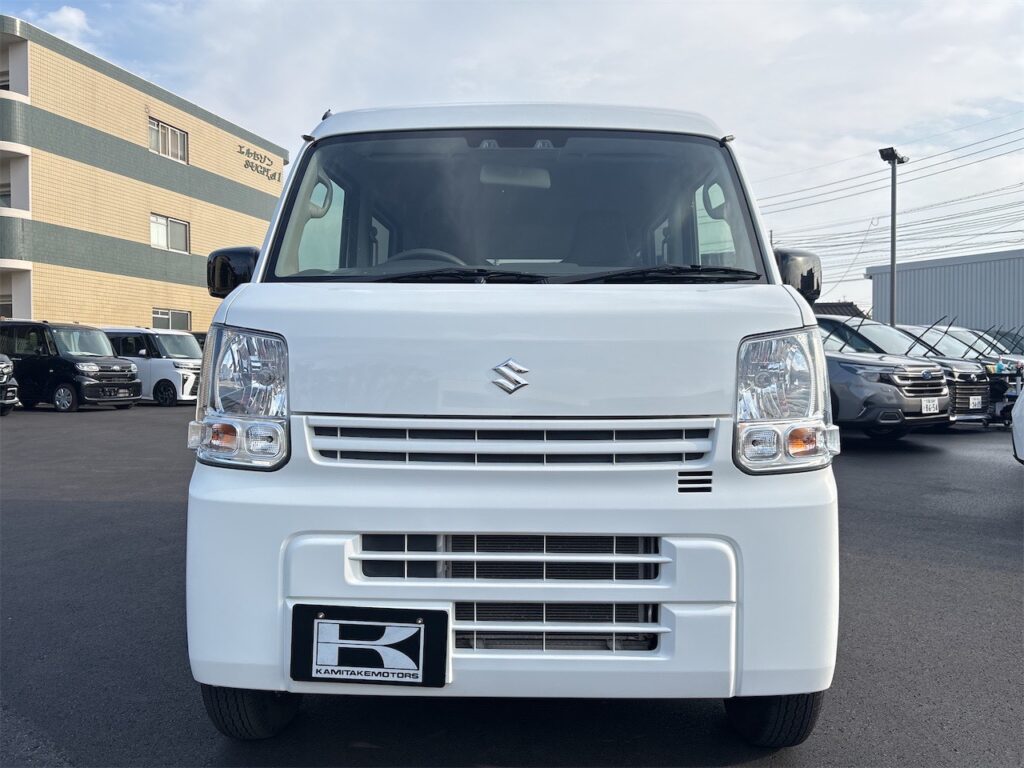 外装：フロントグリル